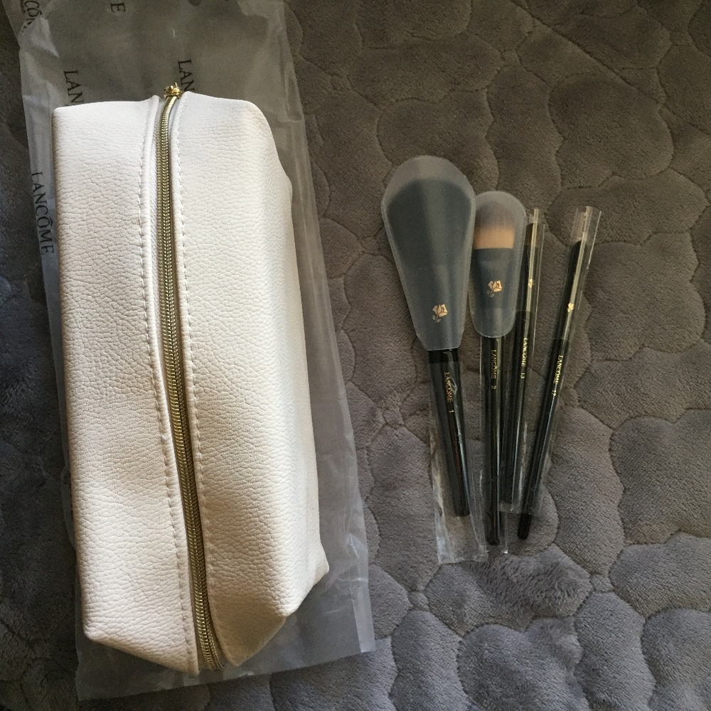 4 Lancome Brushes w/ Pouch Bag Set